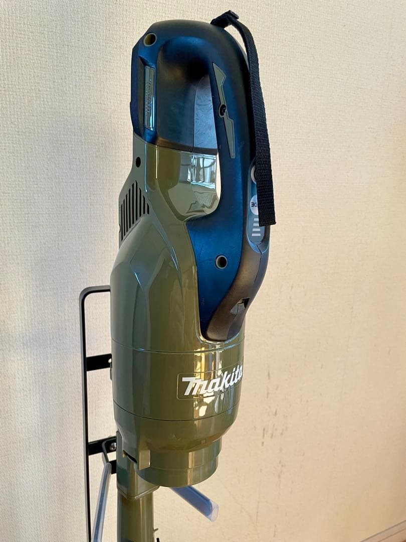 Makita マキタCL286FD充電式スティッククリーナー