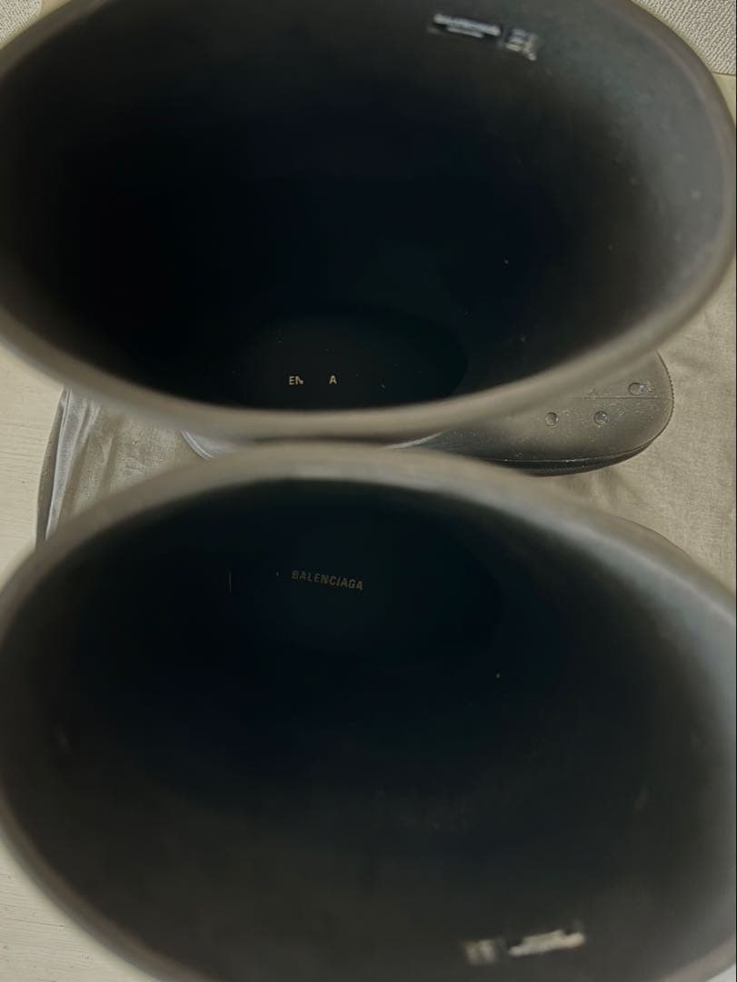 Balenciaga Crocs カニエウェスト