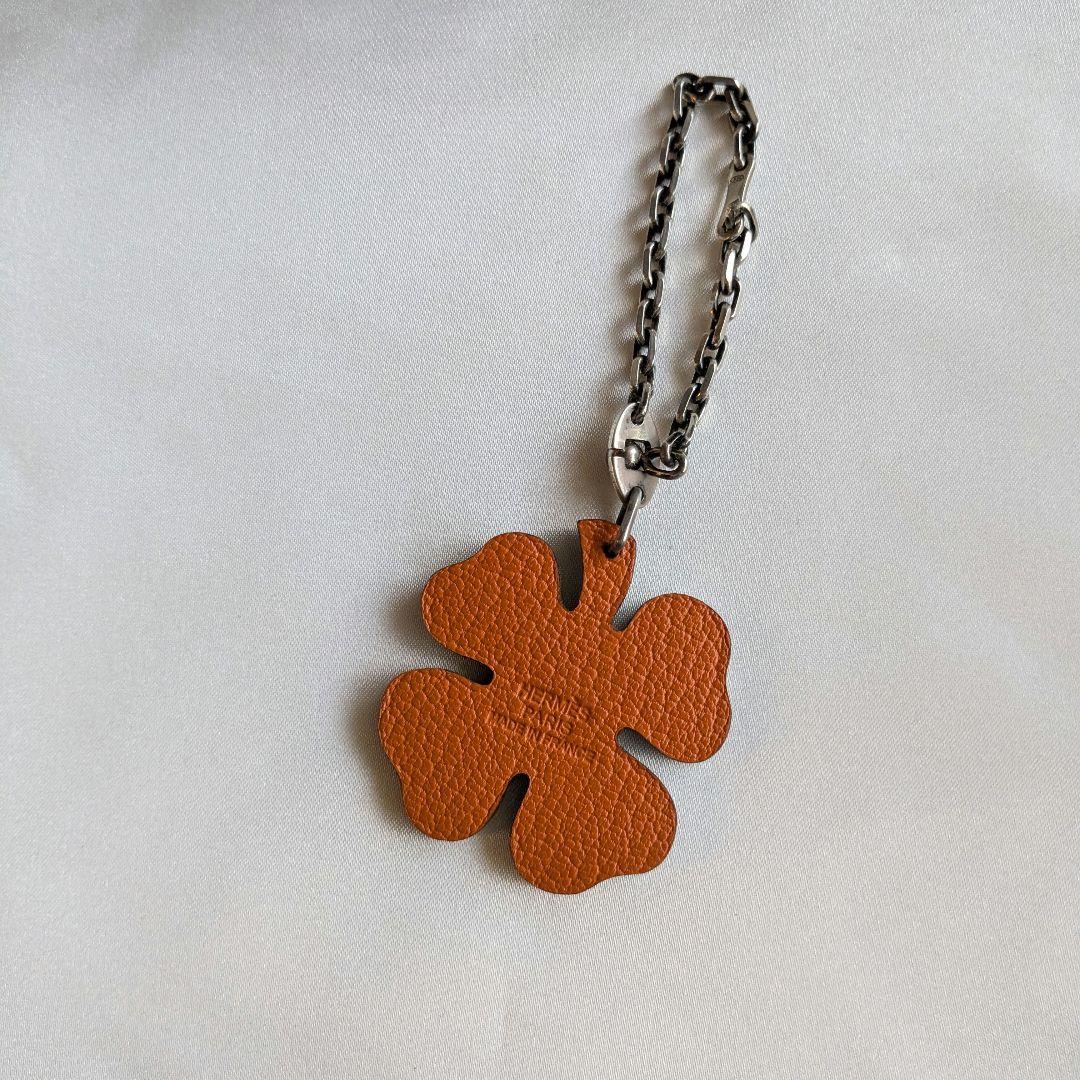 美品 HERMES クローバー チャーム