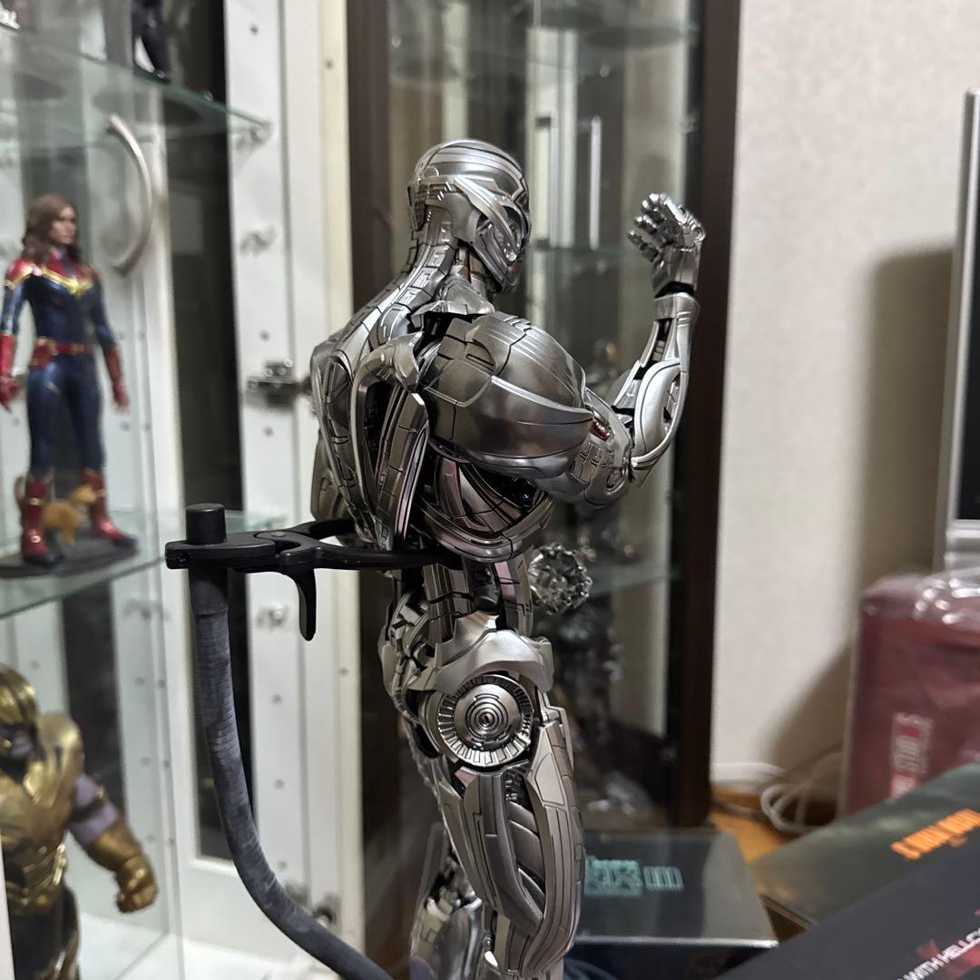 ウルトロン　ホットトイズ