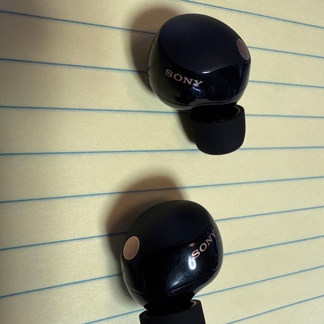 SONY ワイヤレスイヤホン 充電ケース付き　WF−1000XM5 超美品です‼️