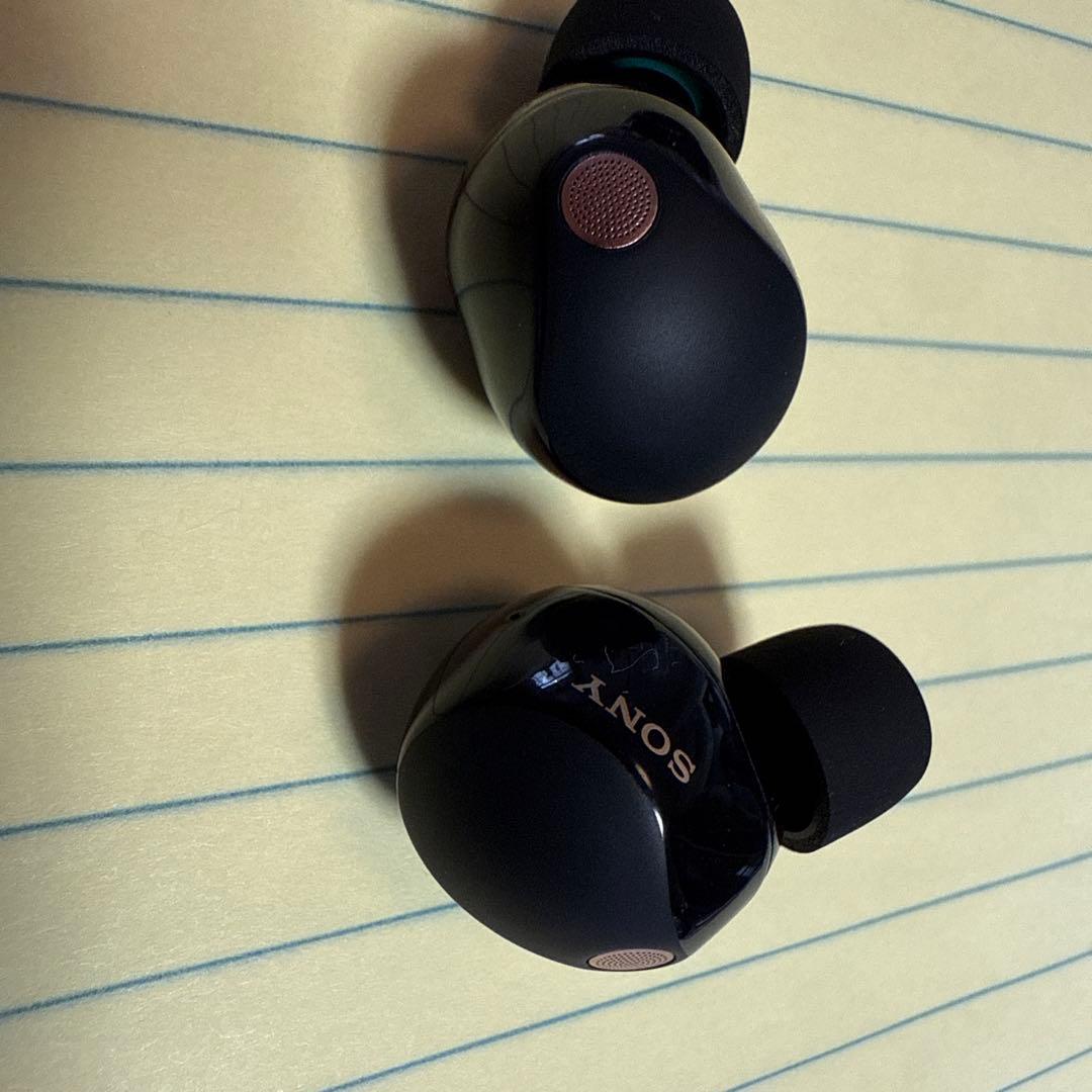 SONY ワイヤレスイヤホン 充電ケース付き　WF−1000XM5 超美品です‼️