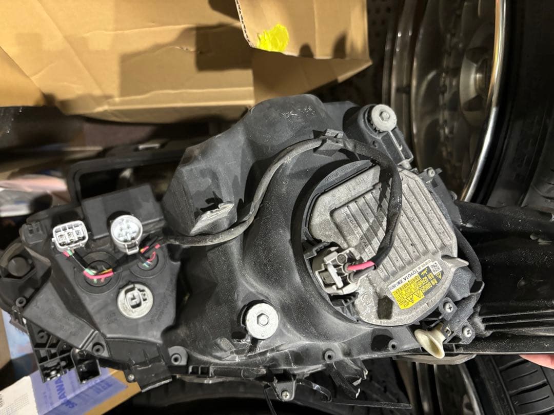 aws210前期　ヘッドライト左右セット難あり