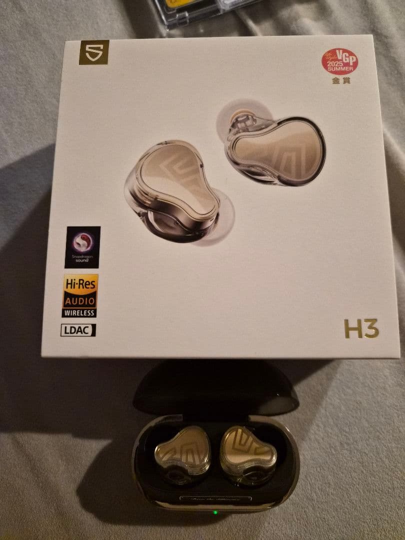 イヤホン SOUND PEATS H3