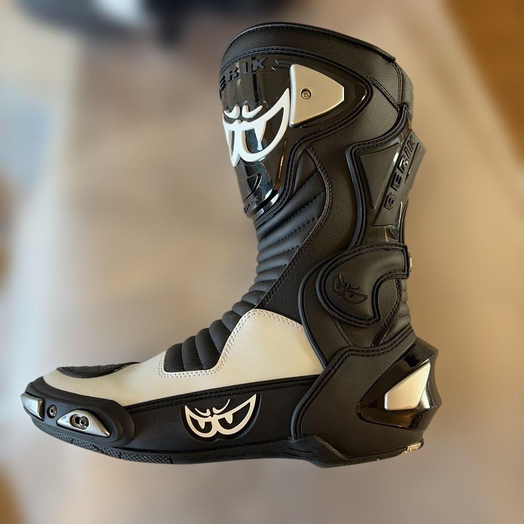 ベリック　レーシングブーツ　サイズ46 白黒