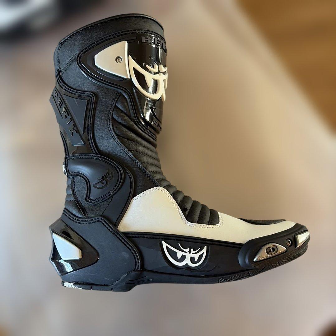 ベリック　レーシングブーツ　サイズ46 白黒