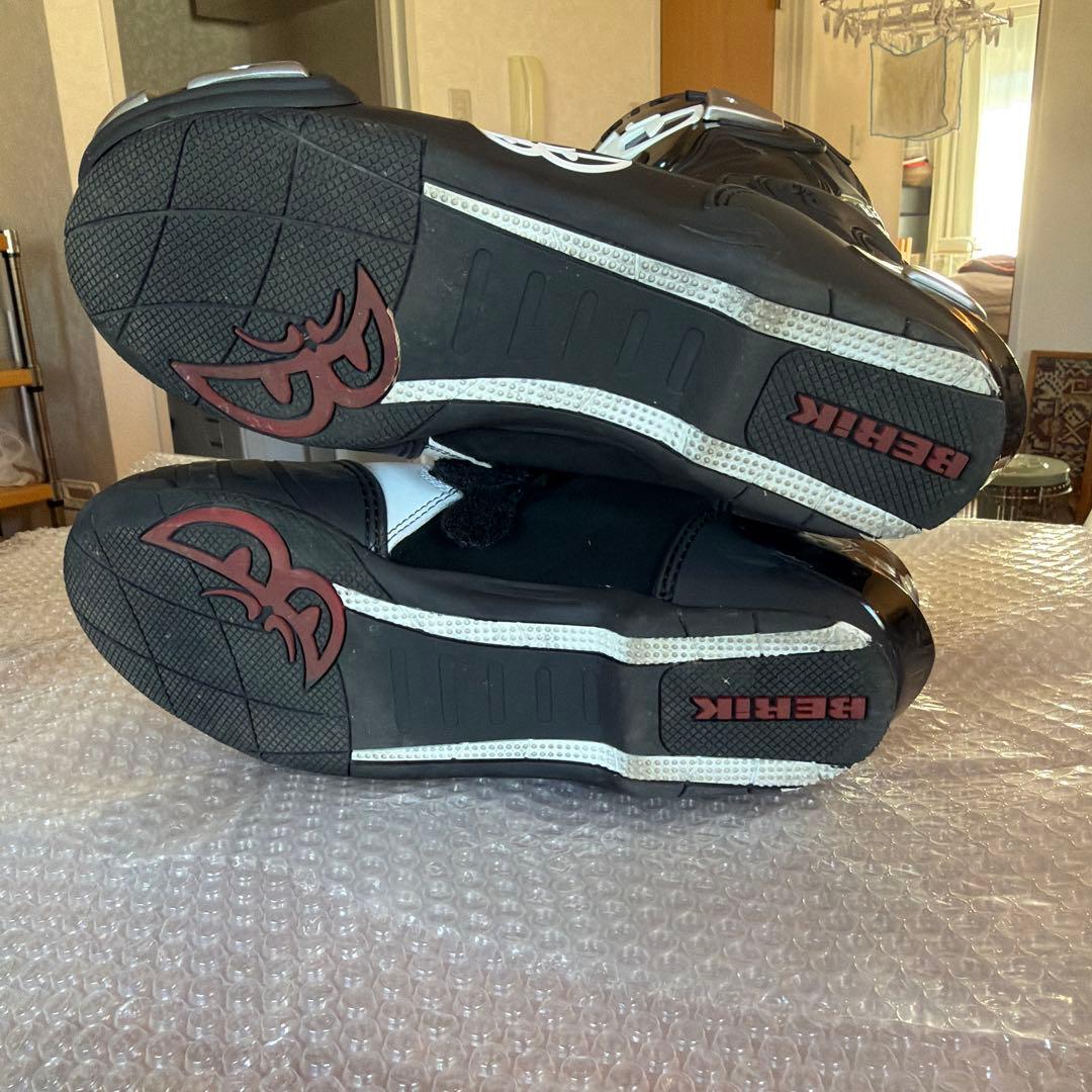 ベリック　レーシングブーツ　サイズ46 白黒