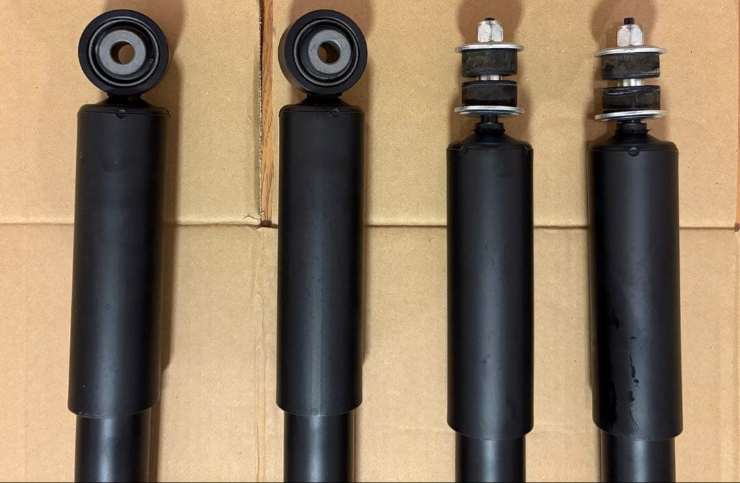 ジムニーシエラ　ショックアブソーバー　サスペンションコイル　ラテラルロッドセット