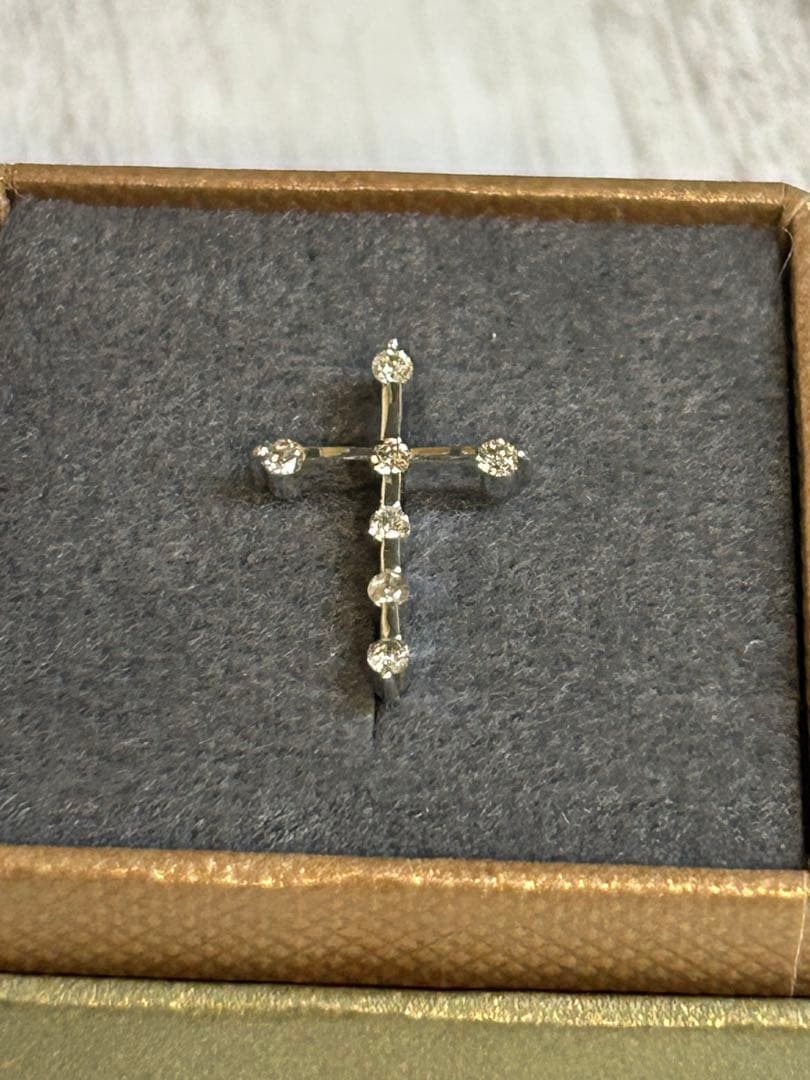 【美品】K10WGダイヤモンドクロスペンダントトップ