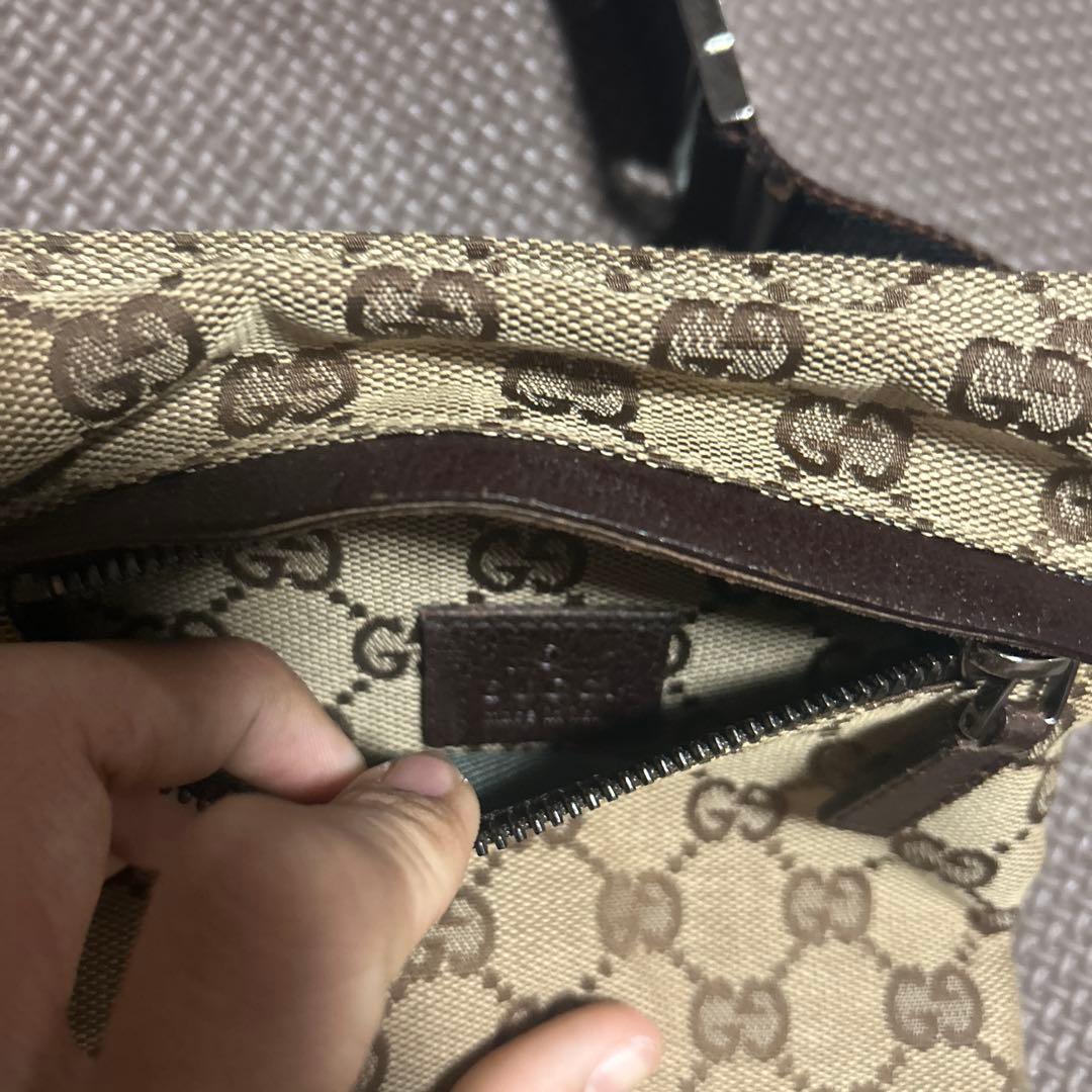 GUCCI ボディーバック