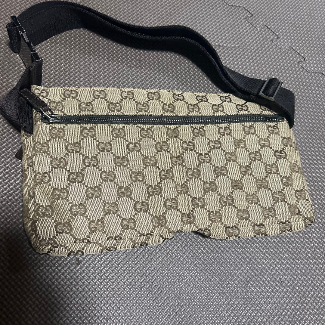 GUCCI ボディーバック