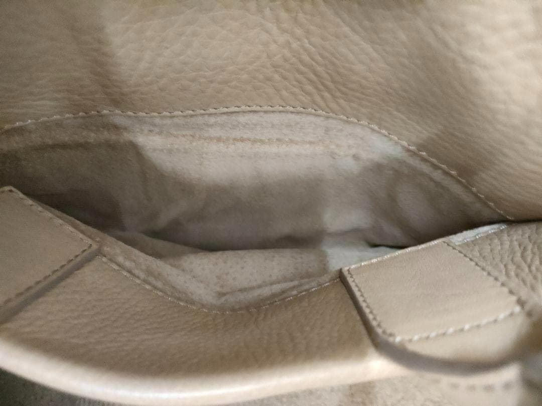 ヒロフ　レザー　ハンドバッグ　ベージュ