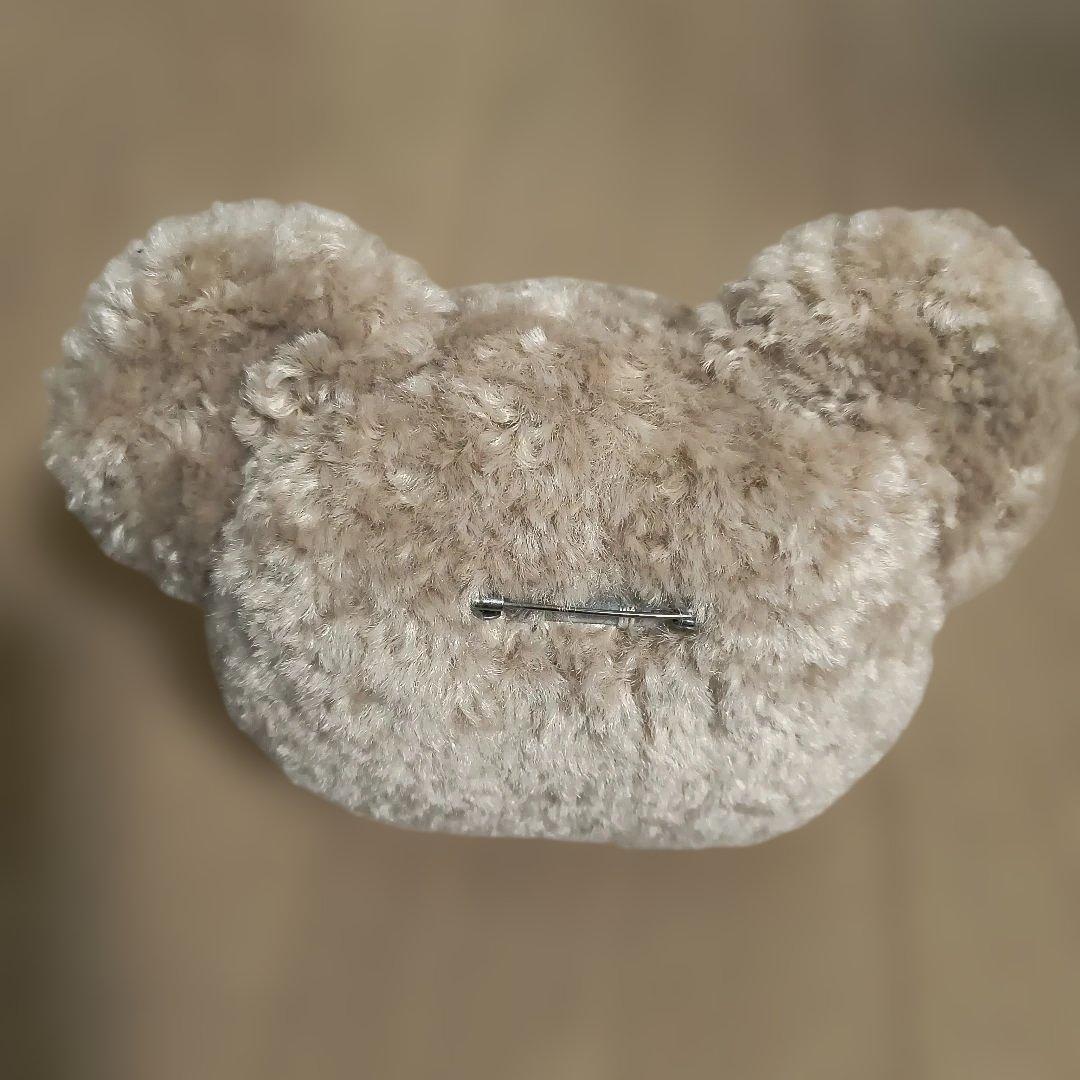 ピンクハウスクマさんブローチ付きボディバッグ ベージュ（新品、未使用）