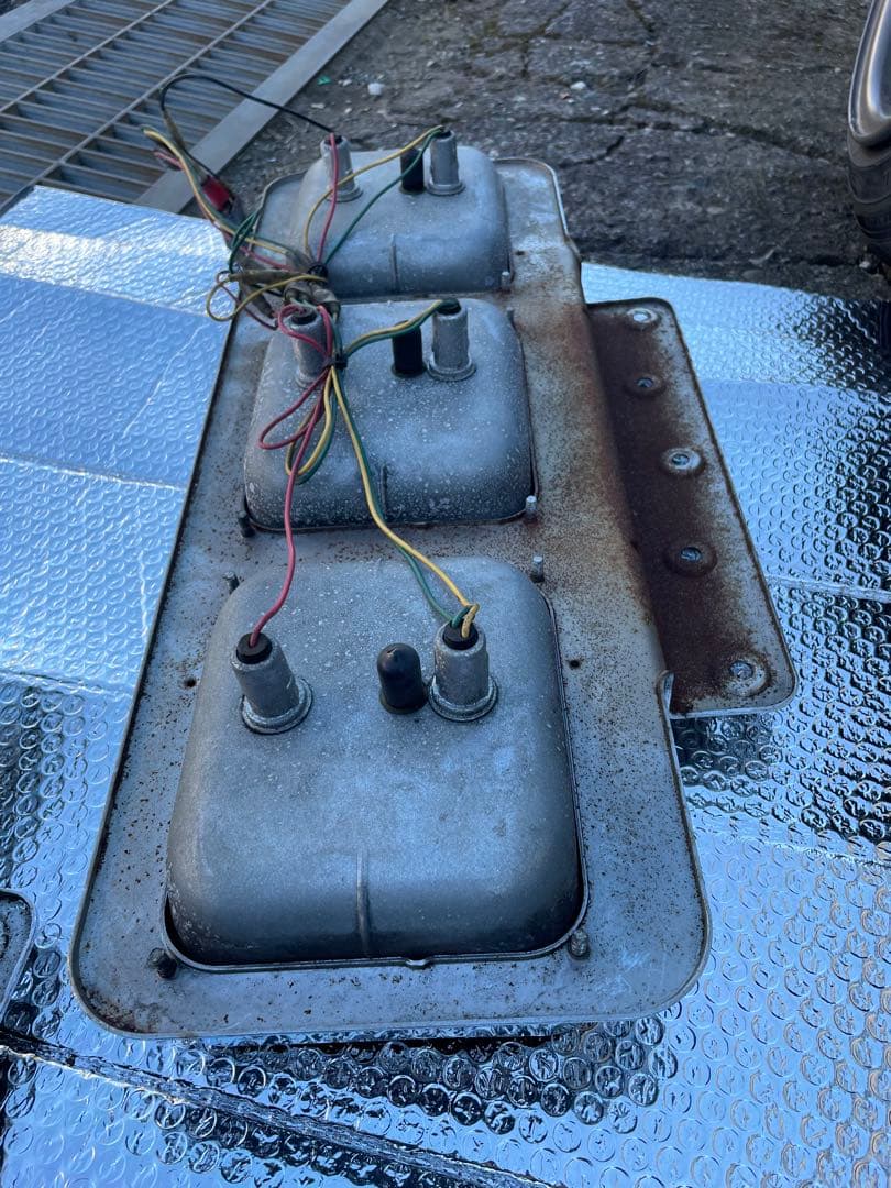 アローテール　トラック　デコトラ　テールランプ　バステール