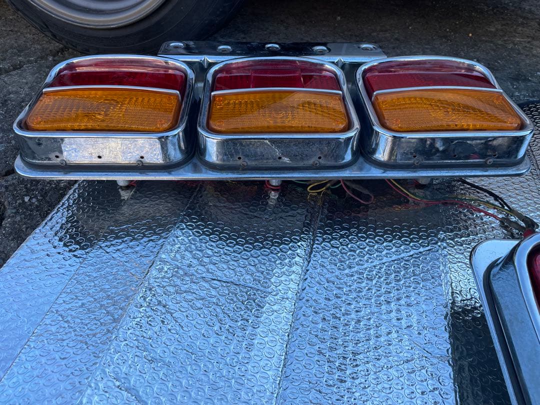 アローテール　トラック　デコトラ　テールランプ　バステール