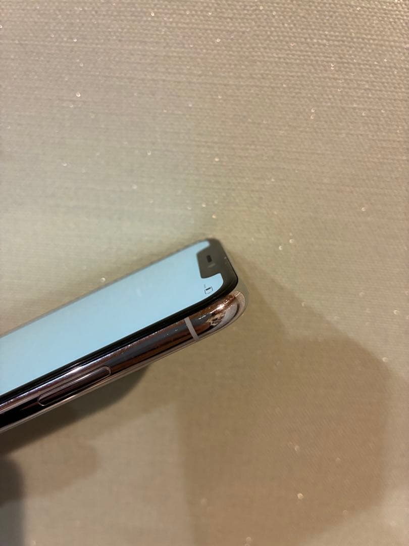 iPhone X シルバー　64GB 美品　本体のみ