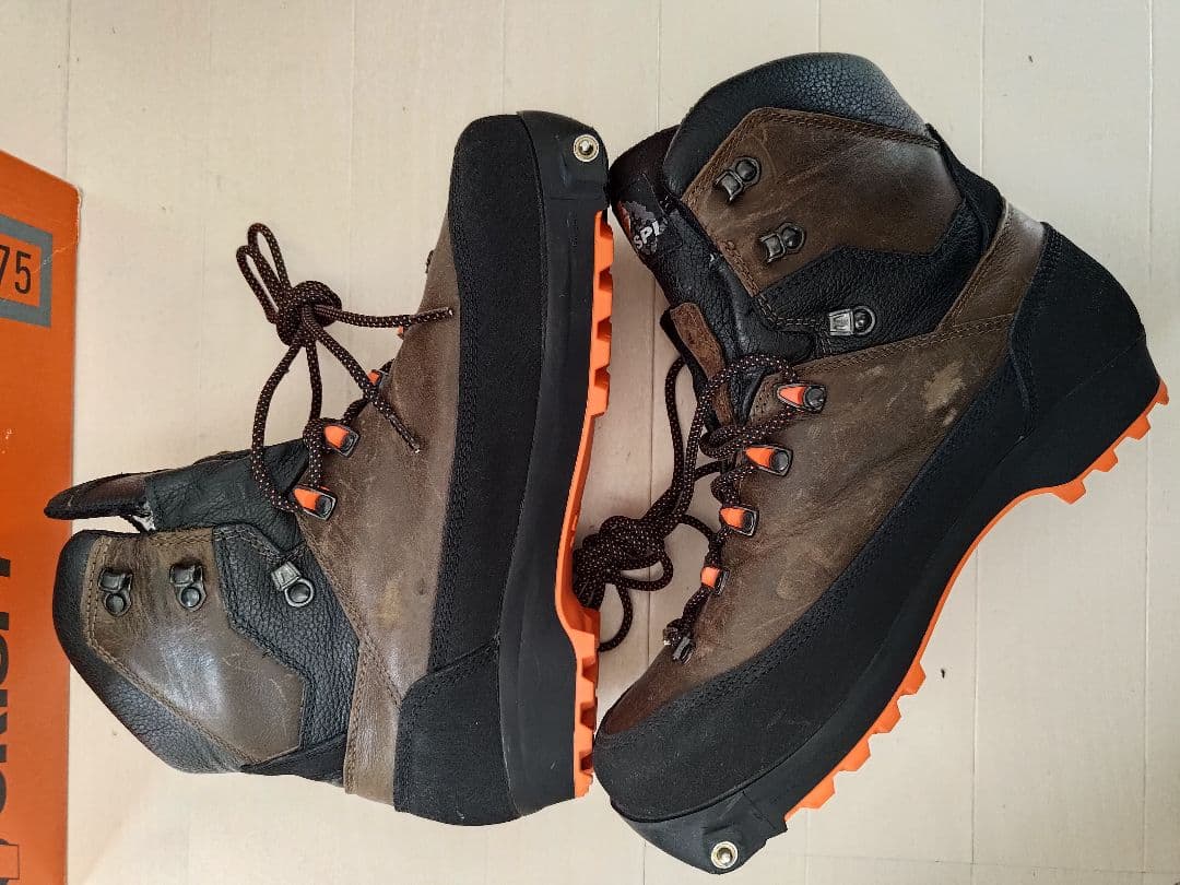 CRISPI バックカントリースキー用ブーツ