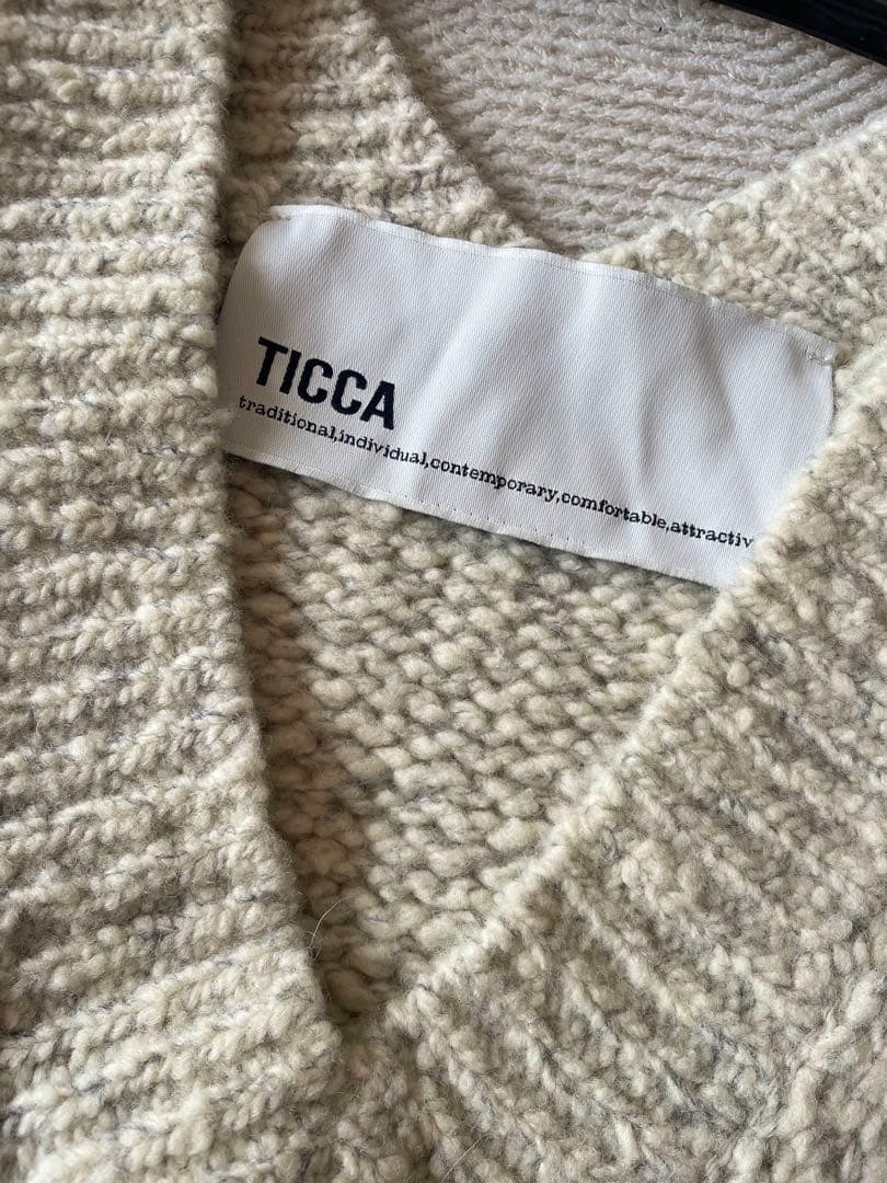 TICCA ティッカ　Vネックニットベスト　OFFWHITE