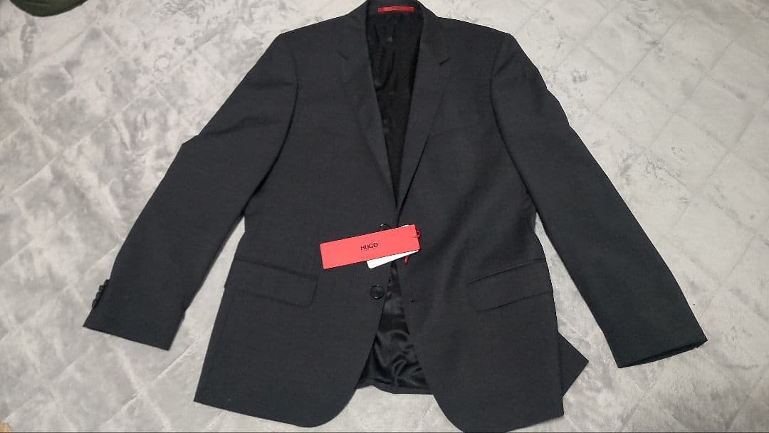 ★新品未着用★　HUGO BOSSダークグレー ジャケット　サイズ48