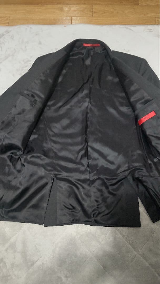 ★新品未着用★　HUGO BOSSダークグレー ジャケット　サイズ48