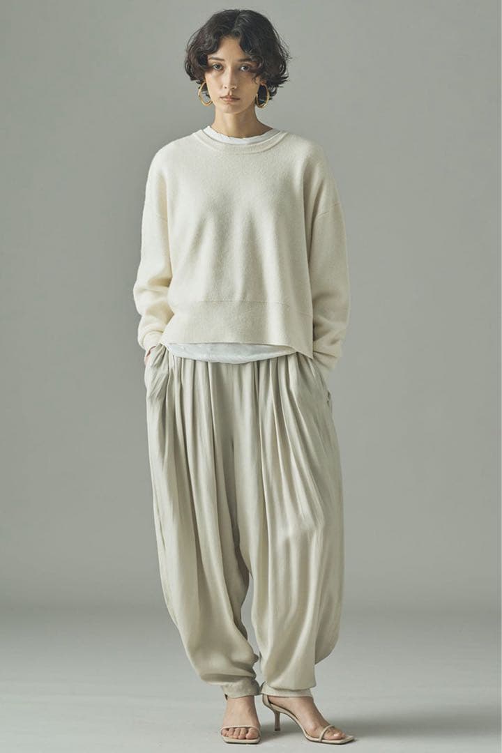 【未使用】curensology サテンタックパンツ 36