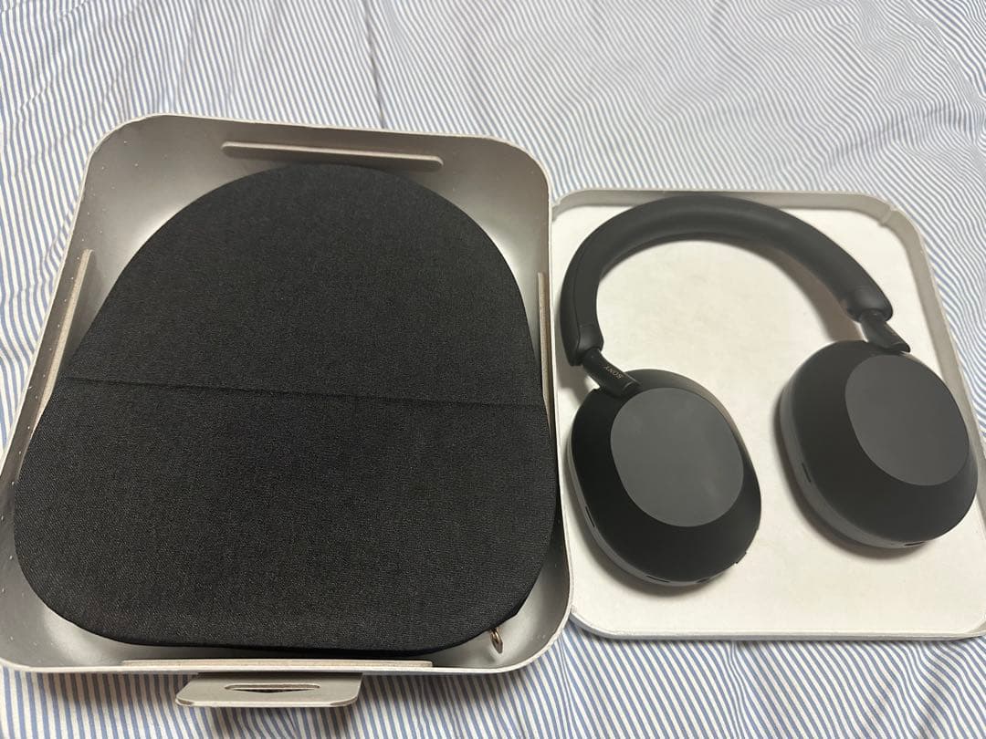 sony wh 1000xm5 ソニー　ワイヤレスヘッドホン