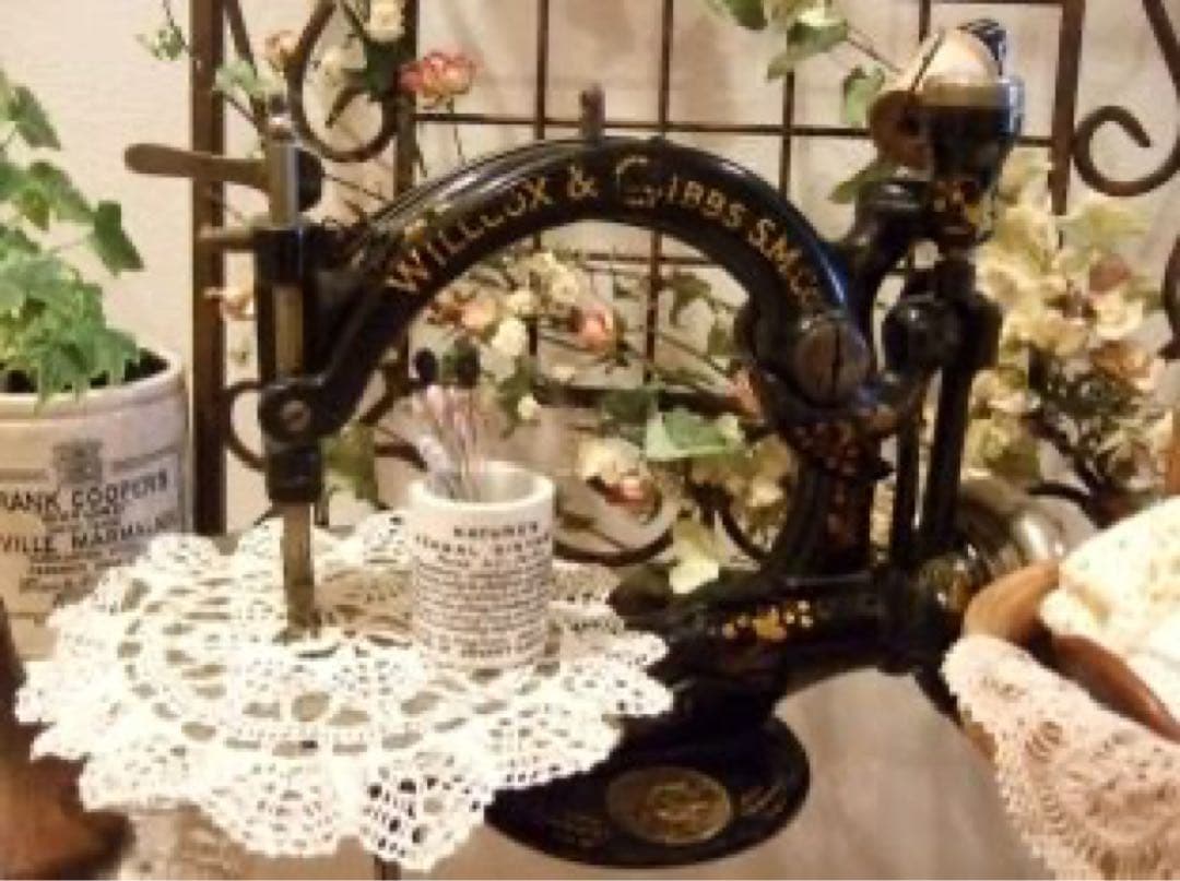 その他 Antique Sewing Machine Wilcox & Gibbs
