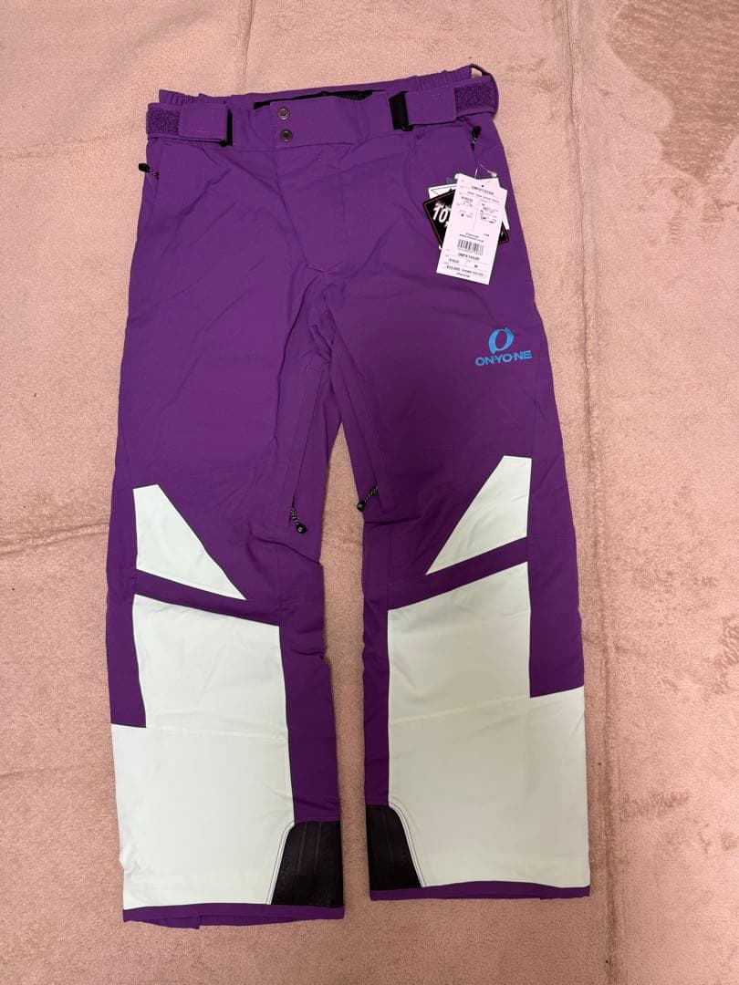 【新品未使用】ONYONEウェア　上下セット　Mサイズ