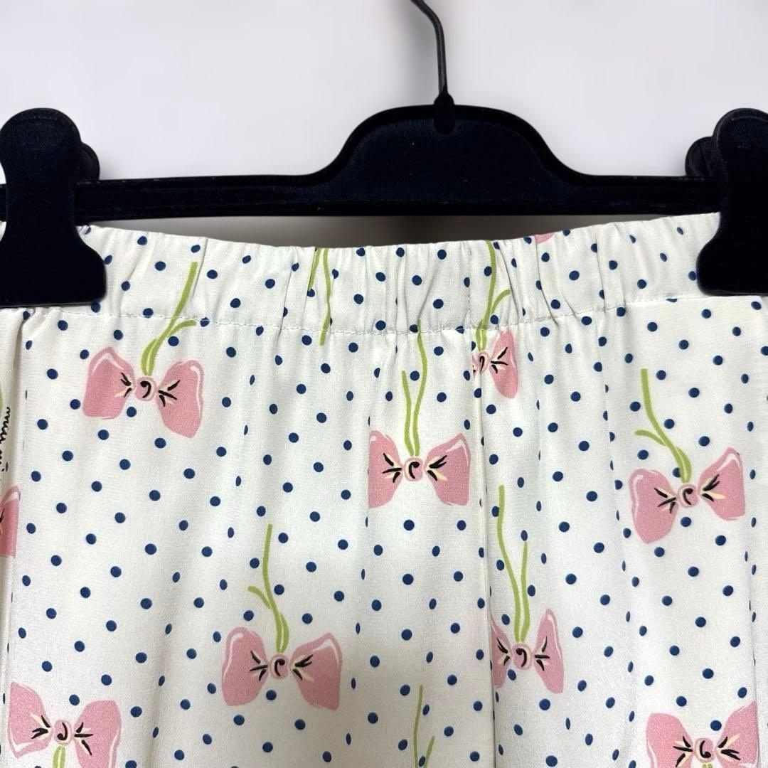 【新品未使用】miumiuパンツ