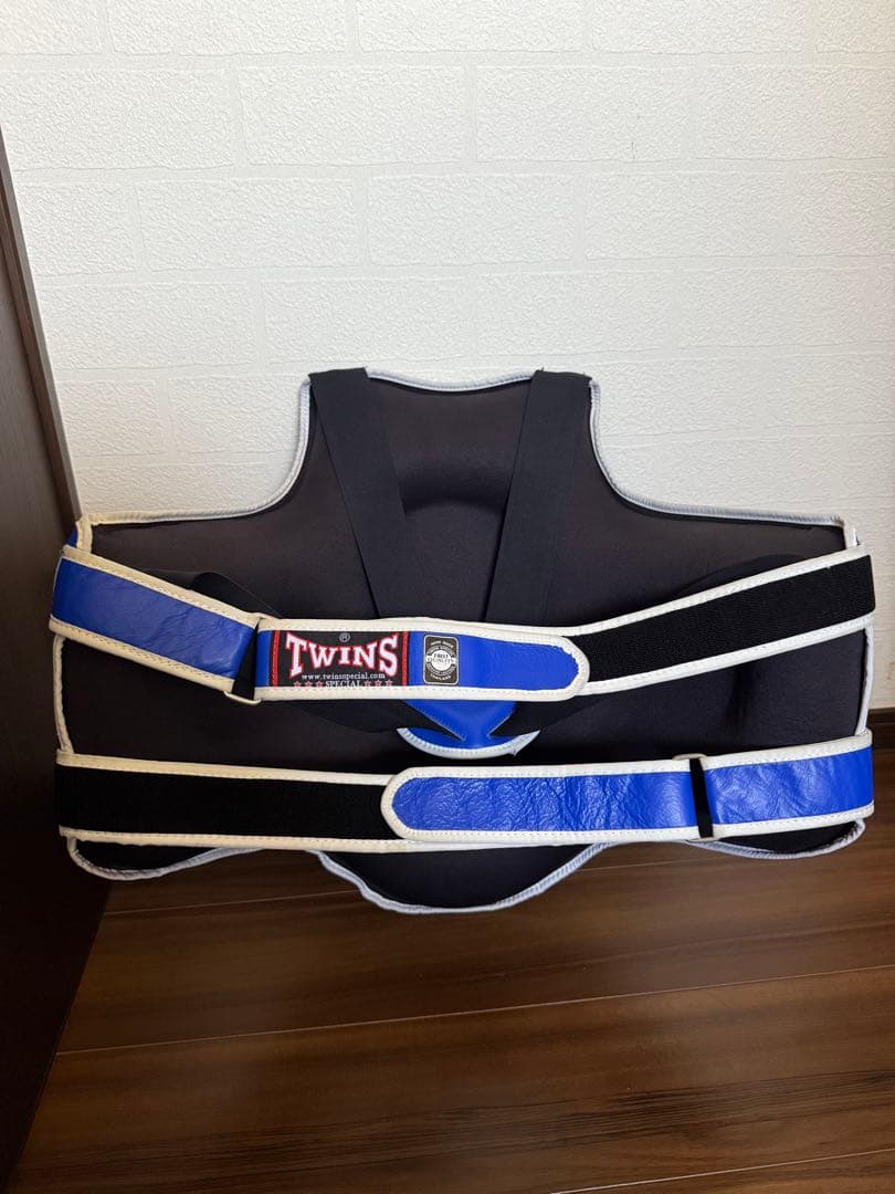 twins ツインズ ボディプロテクター ボディミット ベリーミット