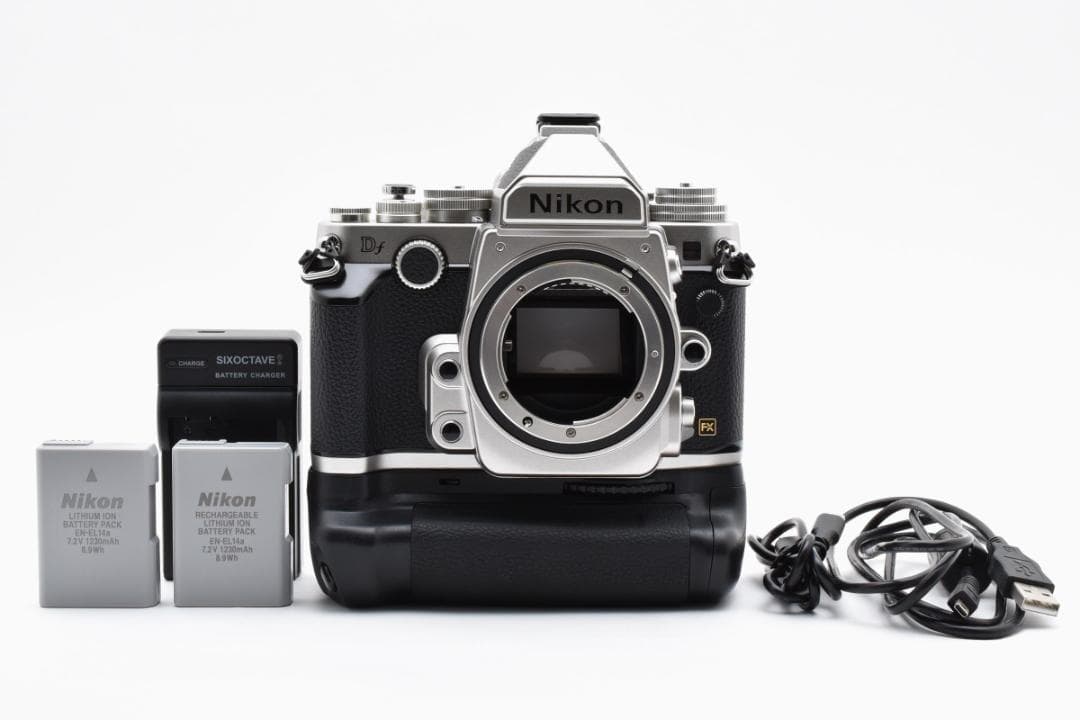 ほぼ新品 ニコン　Nikon Df ボディ 《ショット数395回》 1279