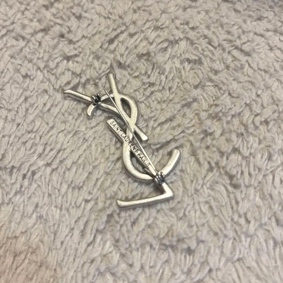 イブサンローラン ブローチ シルバー