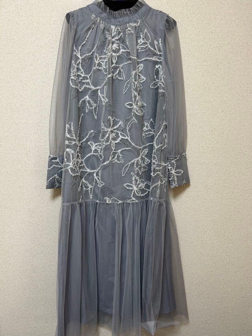 新品　ニアナ　ドリードール　フェザーフラワーチュールドレス