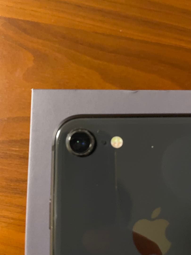 Apple iPhone 8 スペースグレー本体　64 美品