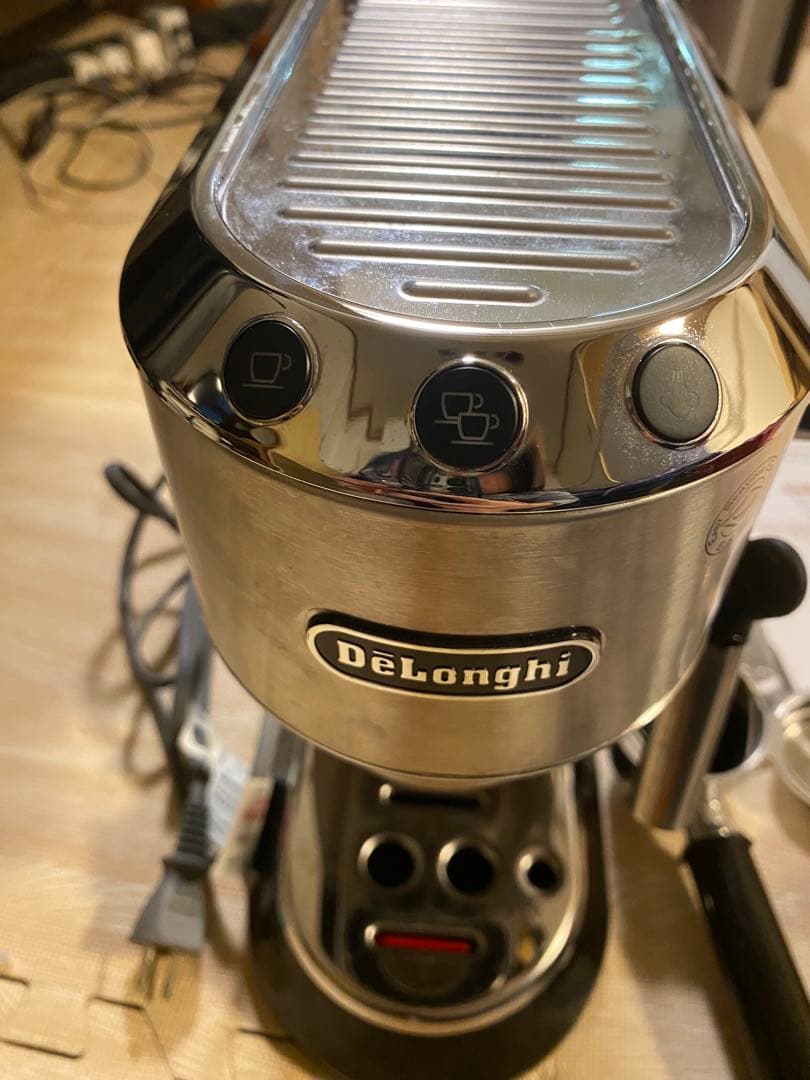 デロンギ EC680 エスプレッソマシン　カプチーノメーカー デディカ シルバー