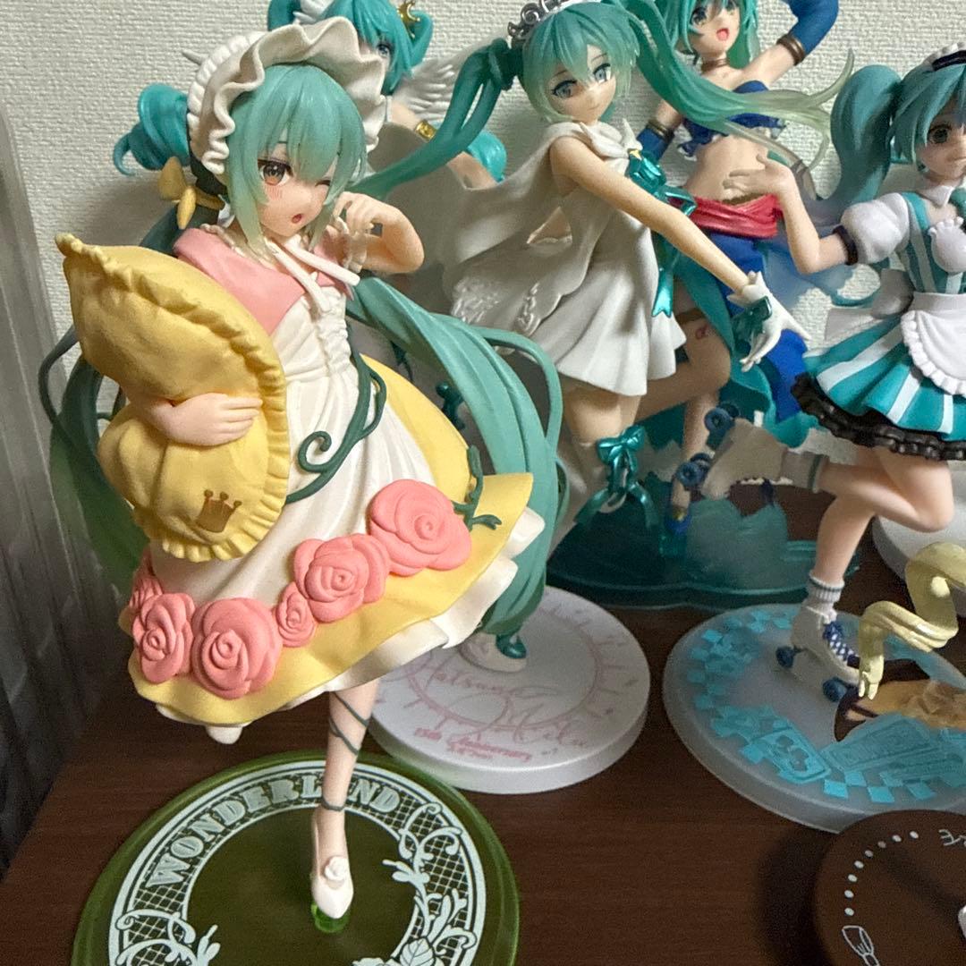 初音ミク　フィギュア　15体まとめ売り