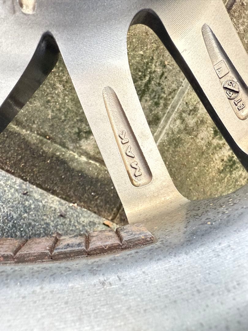 215/60R/16パサートb8 スタッドレスホイールセットブリザック vrx2