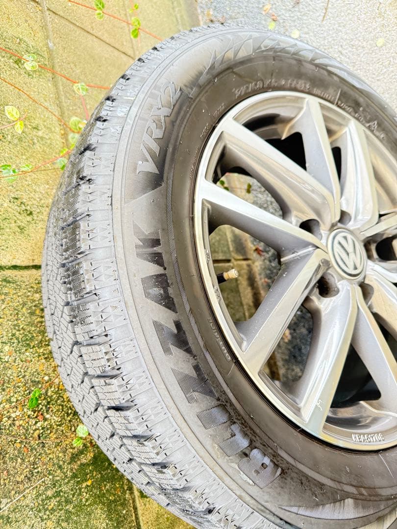 215/60R/16パサートb8 スタッドレスホイールセットブリザック vrx2