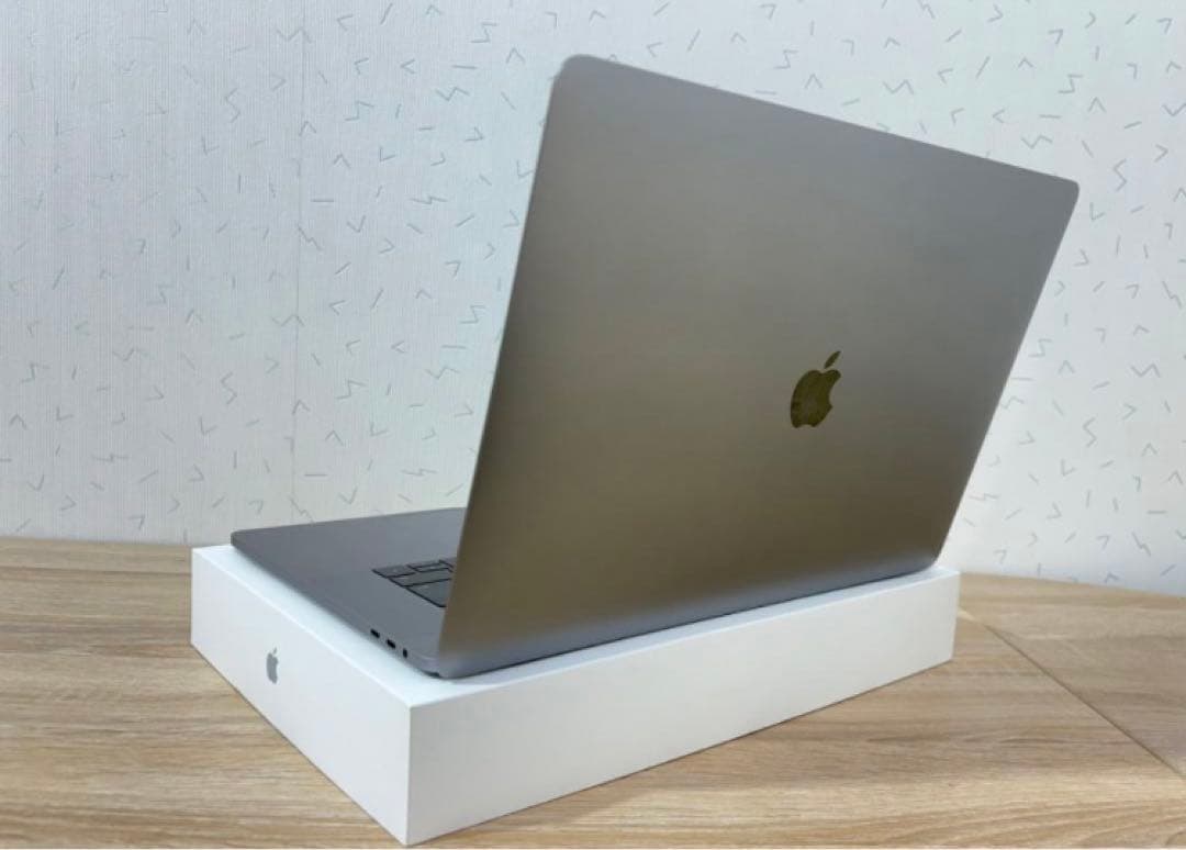 MacBook Pro i7 メモリ16GB SSD1TB Office