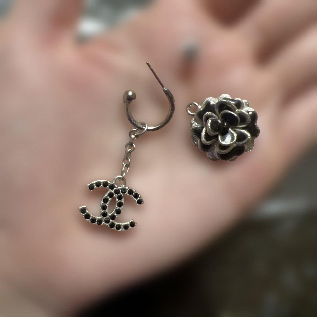 CHANEL シャネル カメリア ココマーク 片耳ピアス レディース