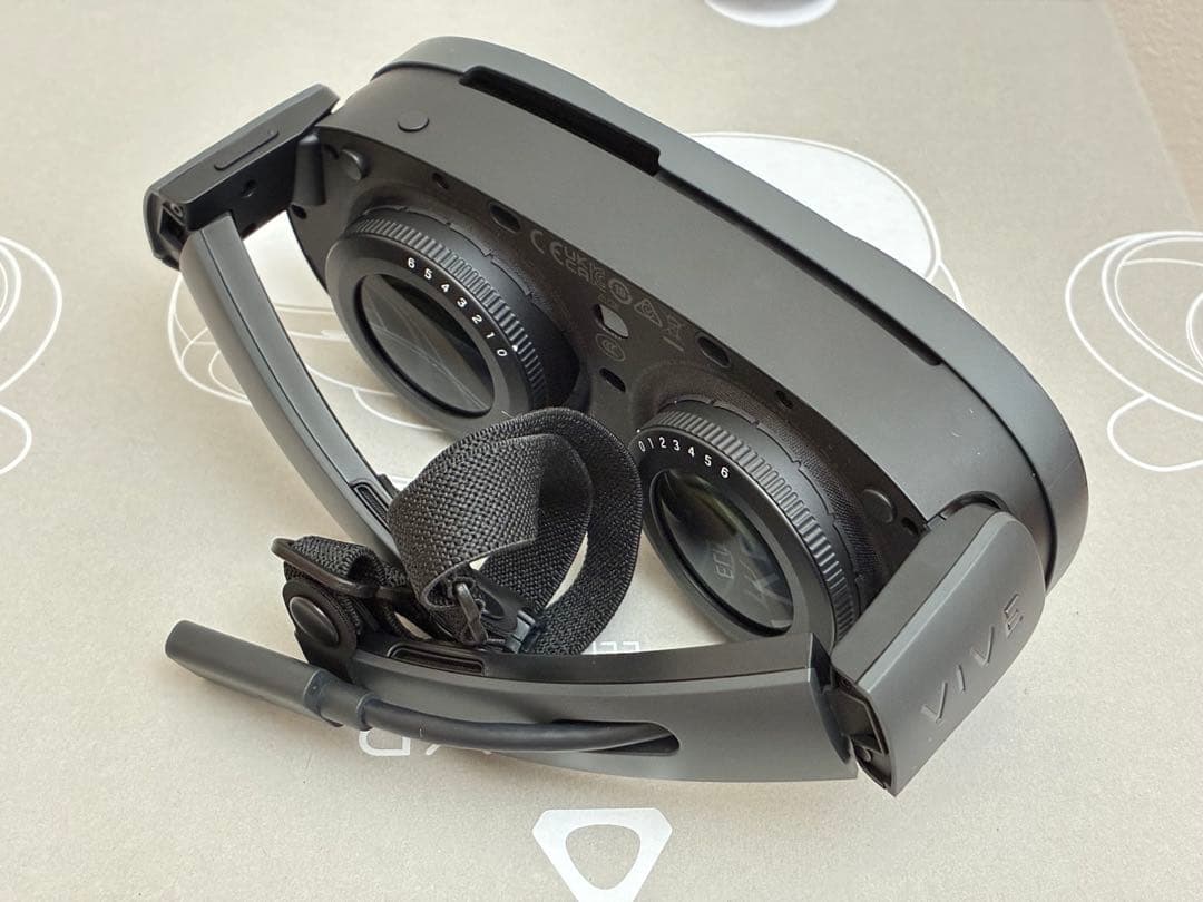 HTC VIVE XR Elite VRヘッドセット ほぼ新品