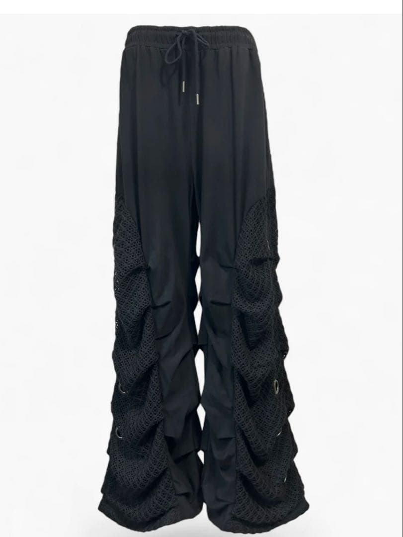 ボリュームアイレットパンツ