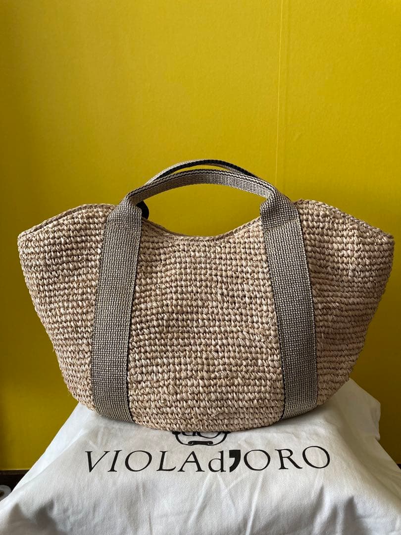 VIOLAd’OROヴィオラドーロ　タッセル付きカゴバック