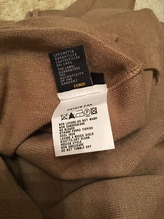 FENDIニットワンピース