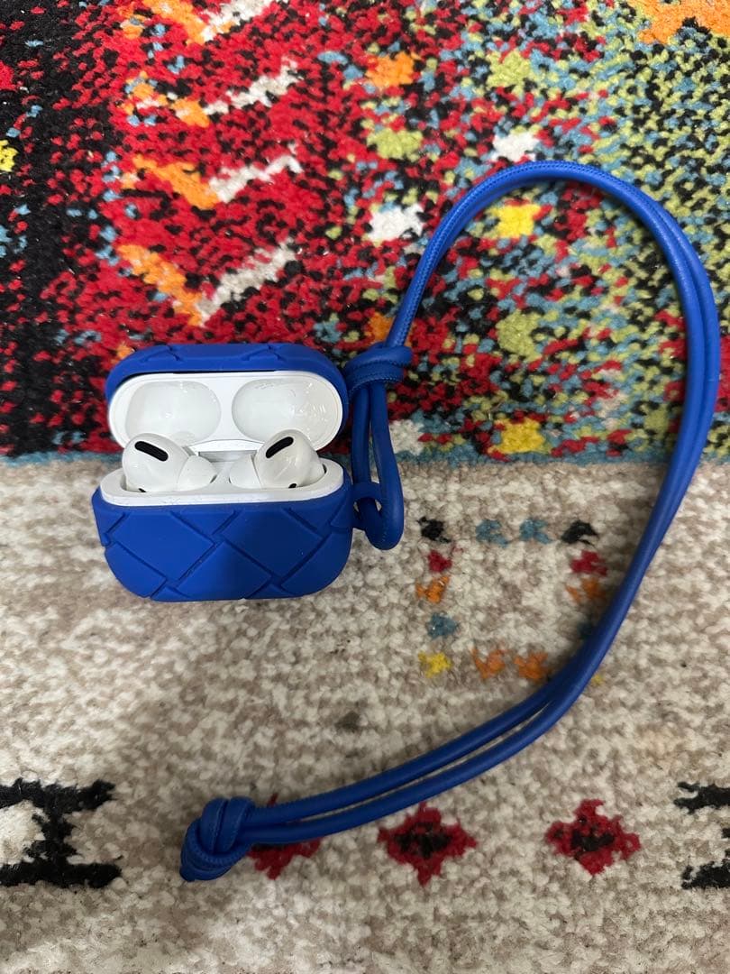 BOTTEGA VENETA AirPodsケース　本体第一世代