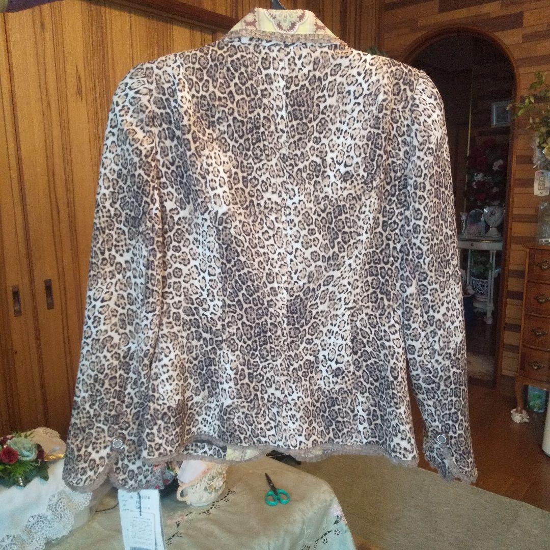 伊太利屋　ヒョウ柄 テーラードジャケット