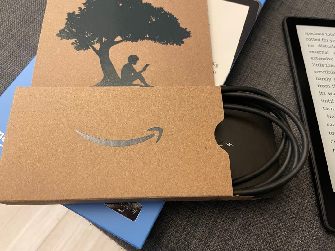 Kindle Paperwhite (11世代) 本体 + 充電ケーブル