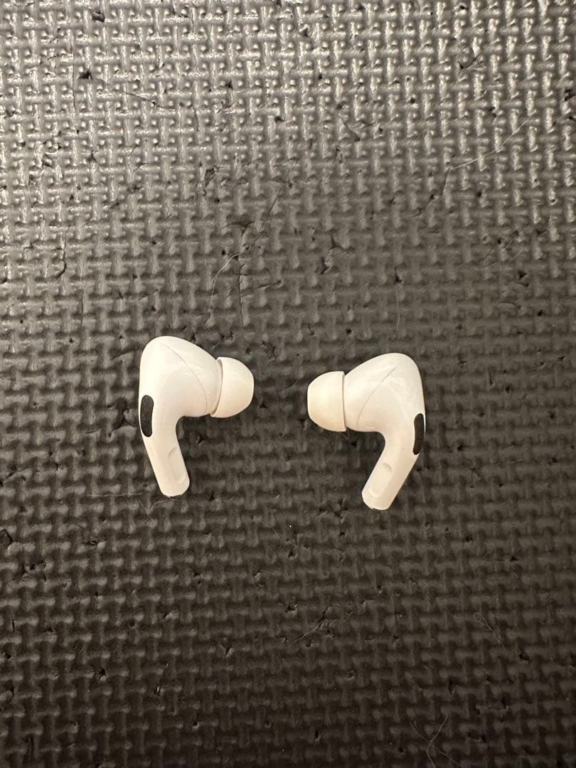 AirPods Pro ブラックケース付き