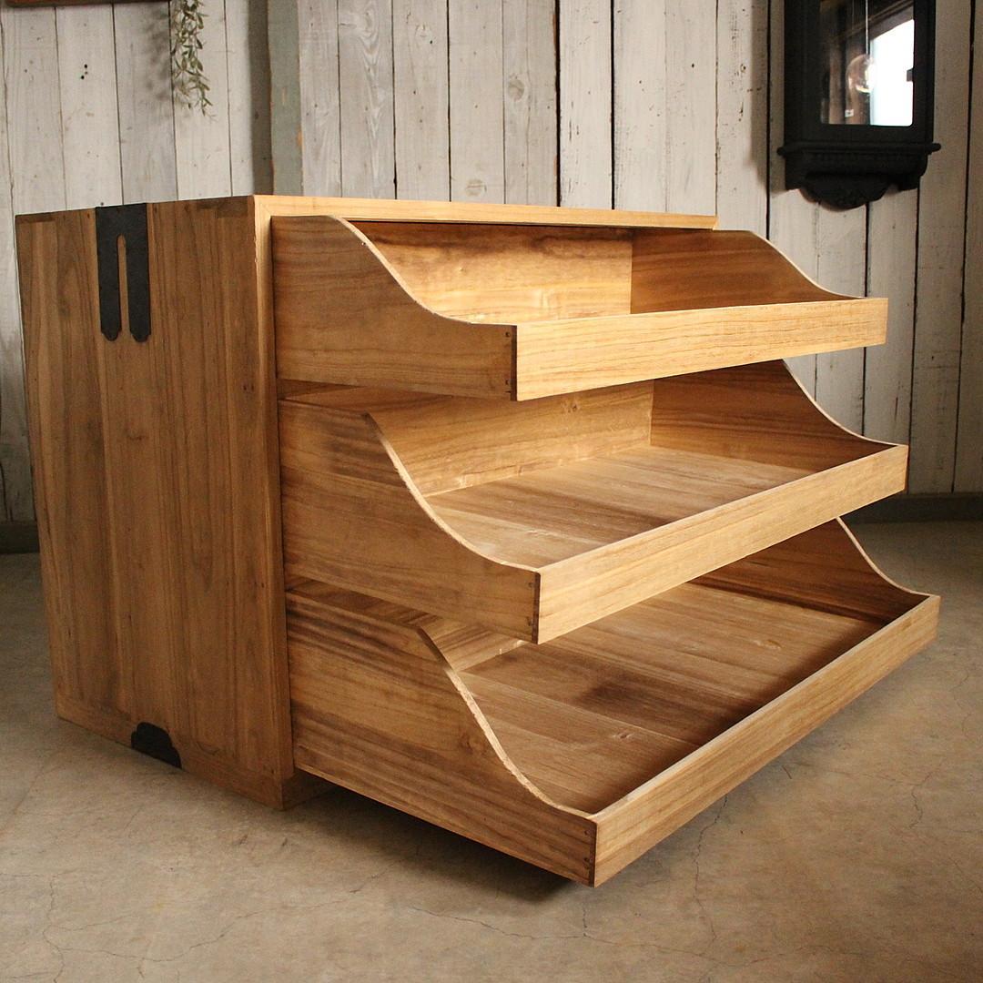 古い木製の引き出し　3段　食器棚　シャツケース　収納棚　チェスト　古家具