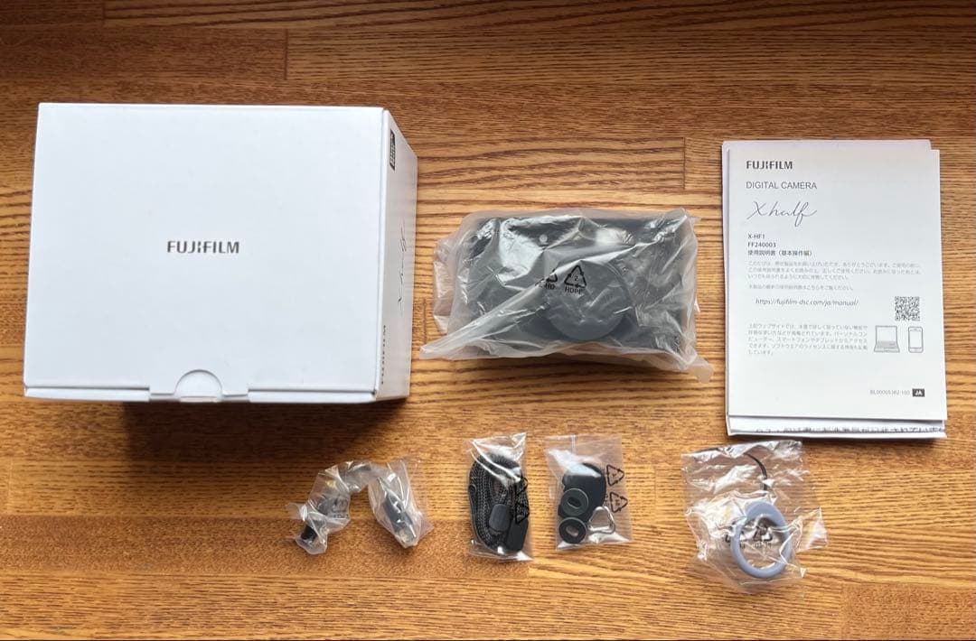 【美品】FUJIFILM X half Black X-HF1-B